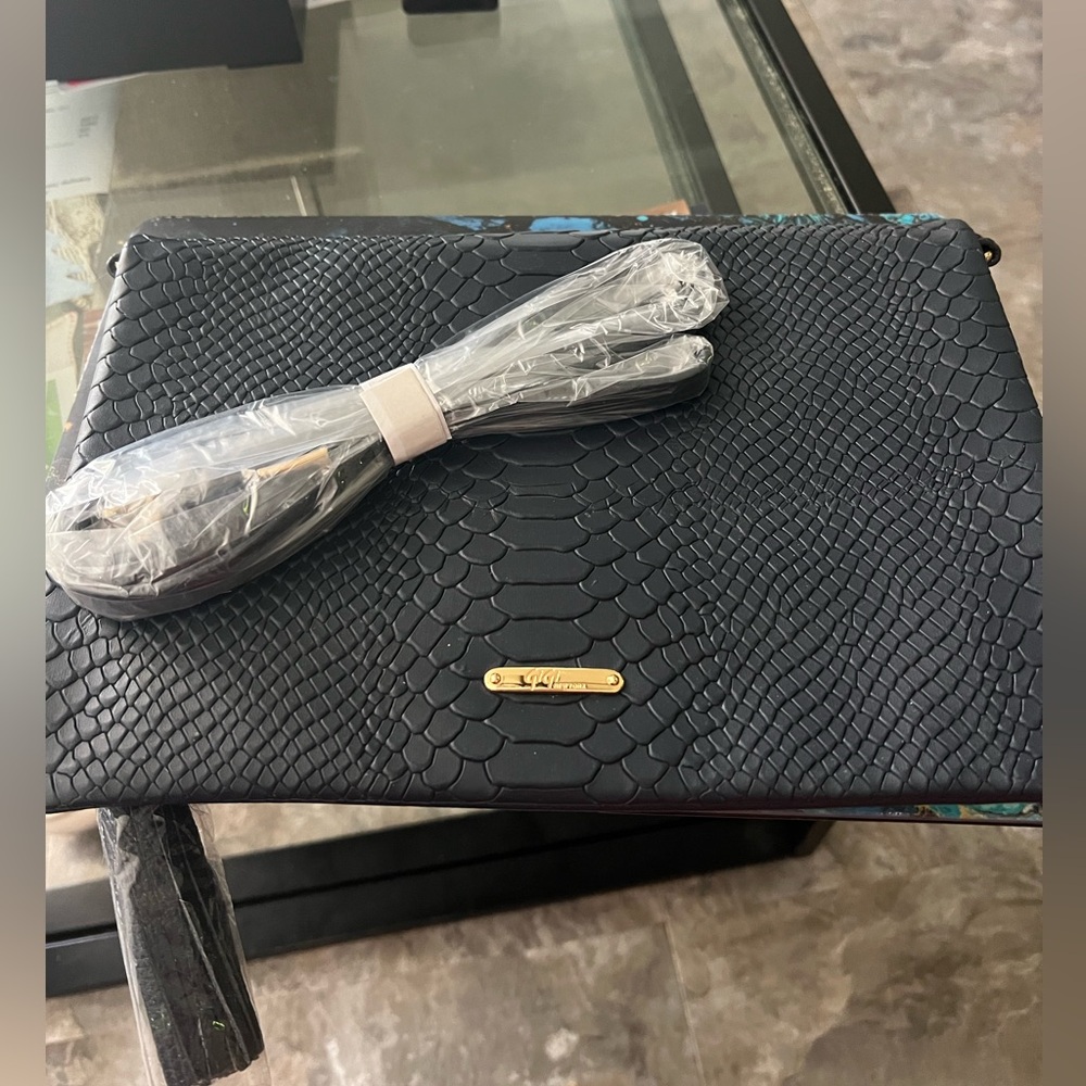 Navy Gigi New York Clutch/Crossbody top zip bag